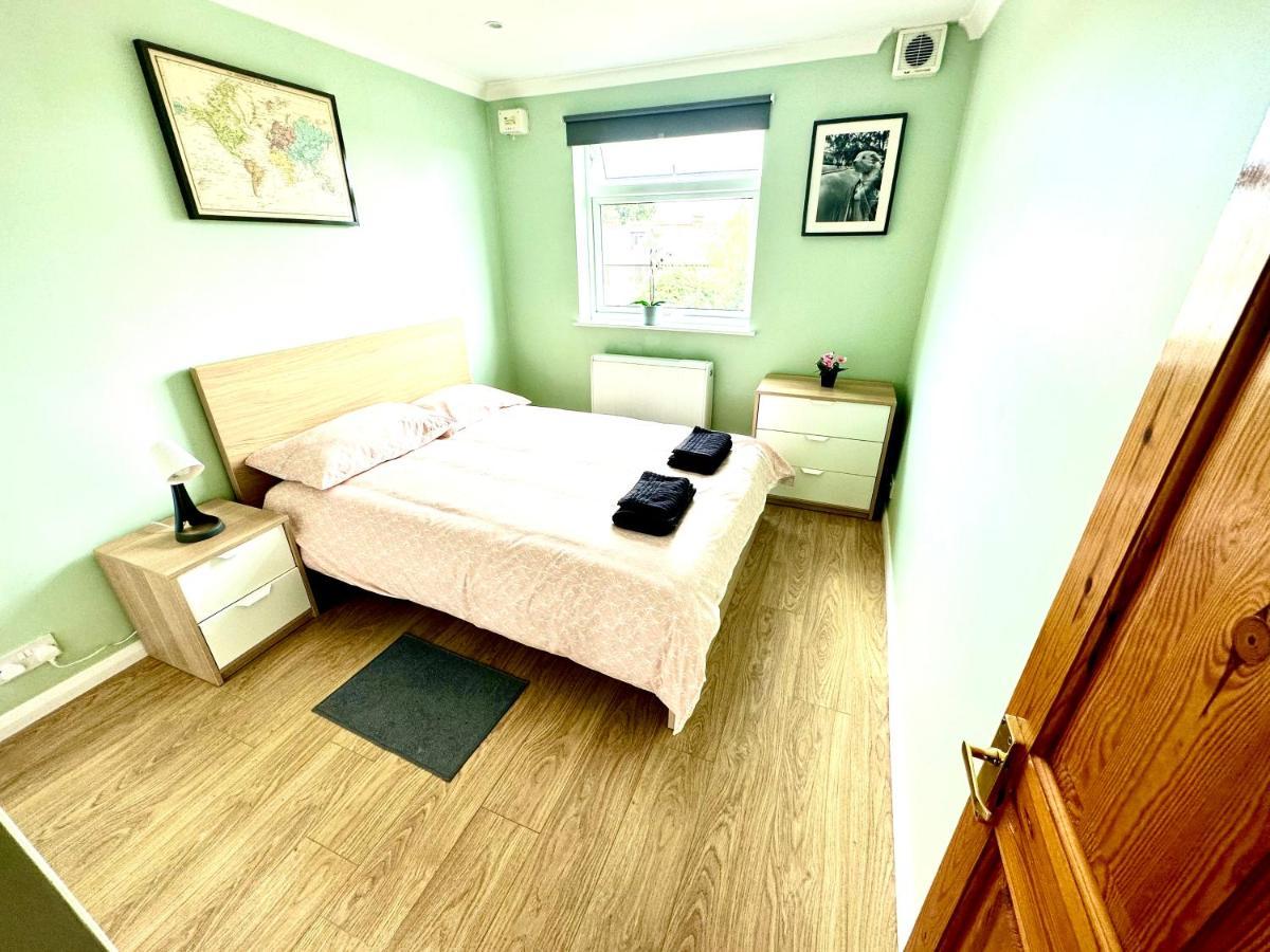 Heart Of Windsor Apartment Екстериор снимка